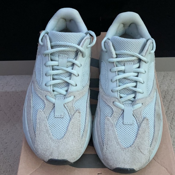YEEZY BOOST 700 SALT 💯 Authentic - Picture 3 of 11